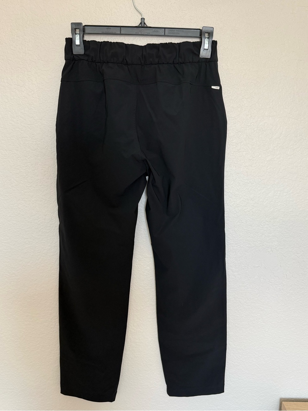 Vuori Black Cropped Ankle Jumpsuit-Style Pants